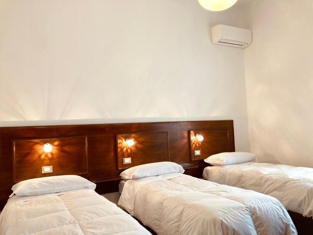 ברשה Hotel Livio מראה חיצוני תמונה