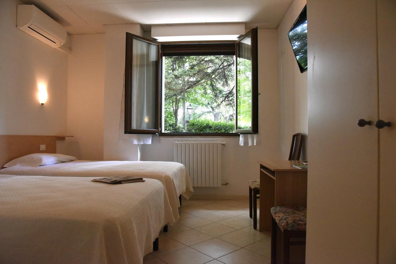 ברשה Hotel Livio מראה חיצוני תמונה